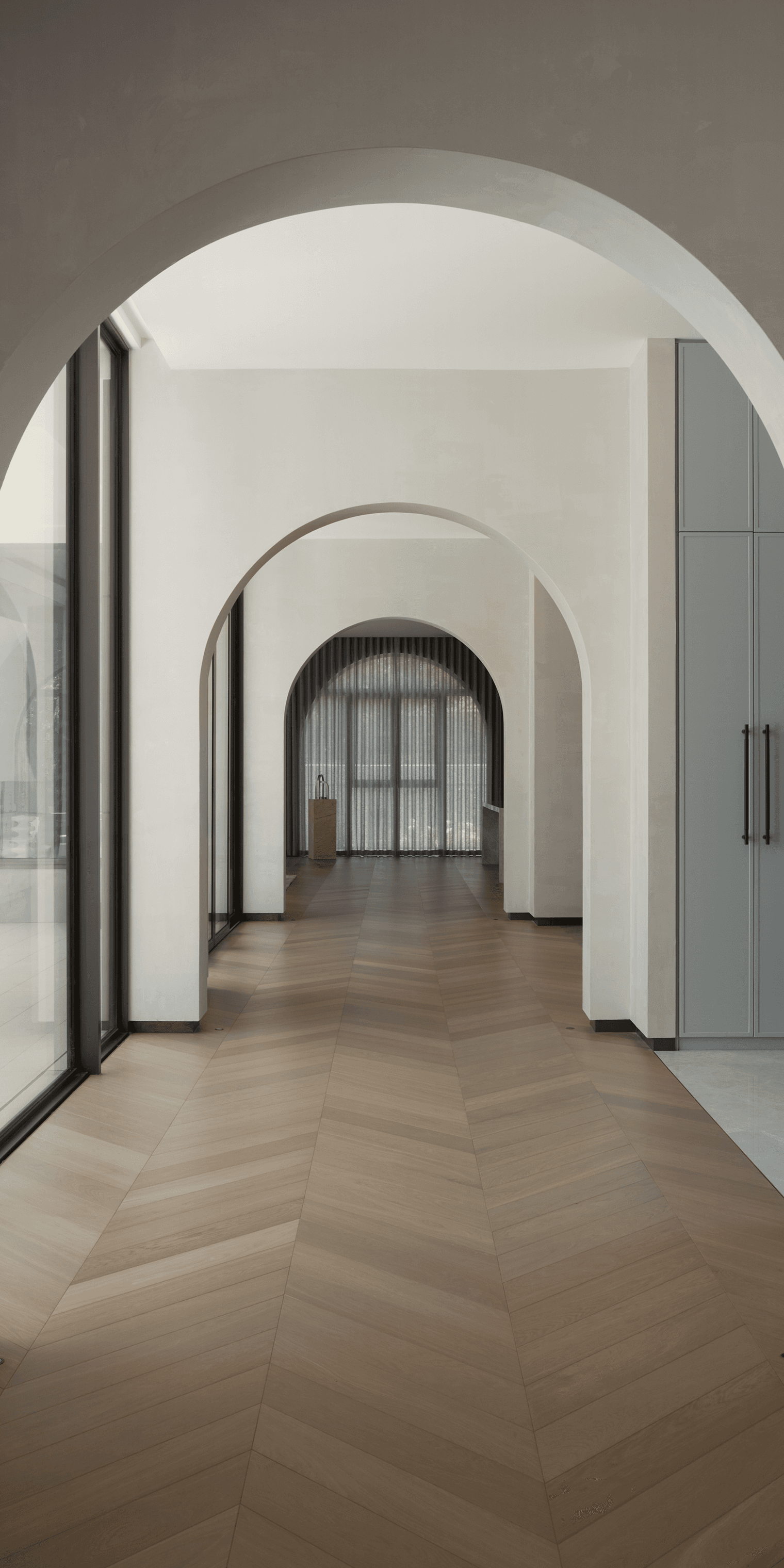 Vaulted hallway in a Yokor project